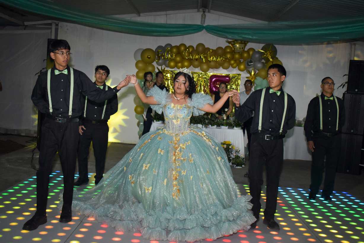 Sesión fotográfica de quinceañera